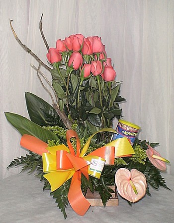 rosas y producto enlatado $120.000